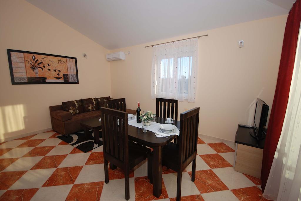 Apartments Stepic Trogir Room photo